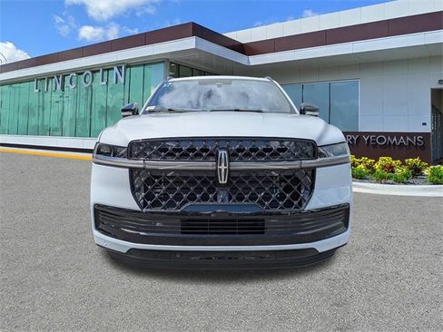 New 2025 Lincoln Navigator Reserve w/ Jet Appearance Package image 9