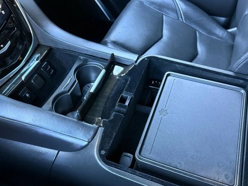 Used 2020 Cadillac Escalade ESV Platinum image 21