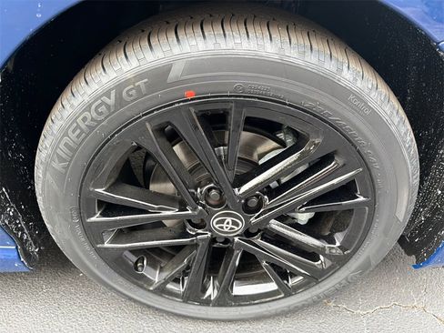 Used 2026 Toyota Camry SE w/ Multimedia Upgrade Package image 12