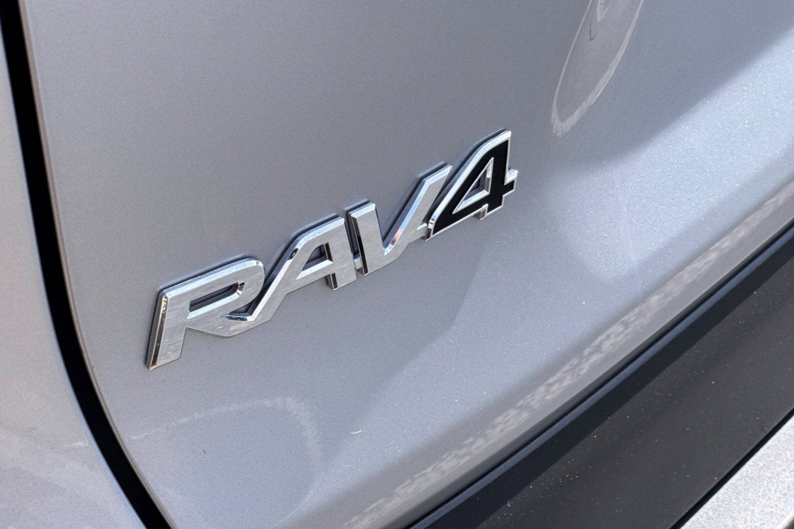 Used 2024 Toyota RAV4 LE AWD/4WD image 36