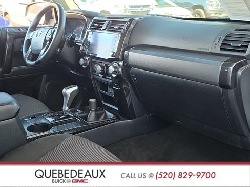 Used 2022 Toyota 4Runner TRD Off-Road image 32