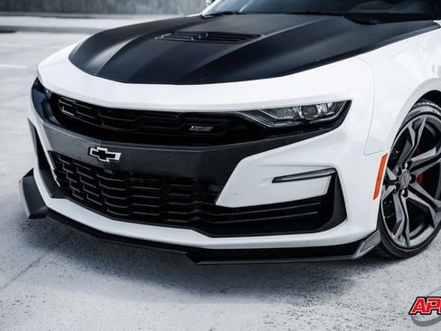 Used 2019 Chevrolet Camaro SS RWD image 24
