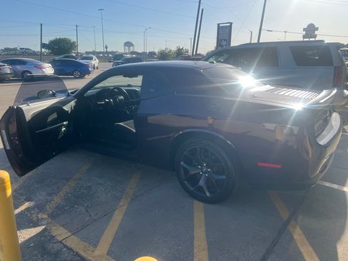 Used 2020 Dodge Challenger SXT w/ Blacktop Package RWD image 10