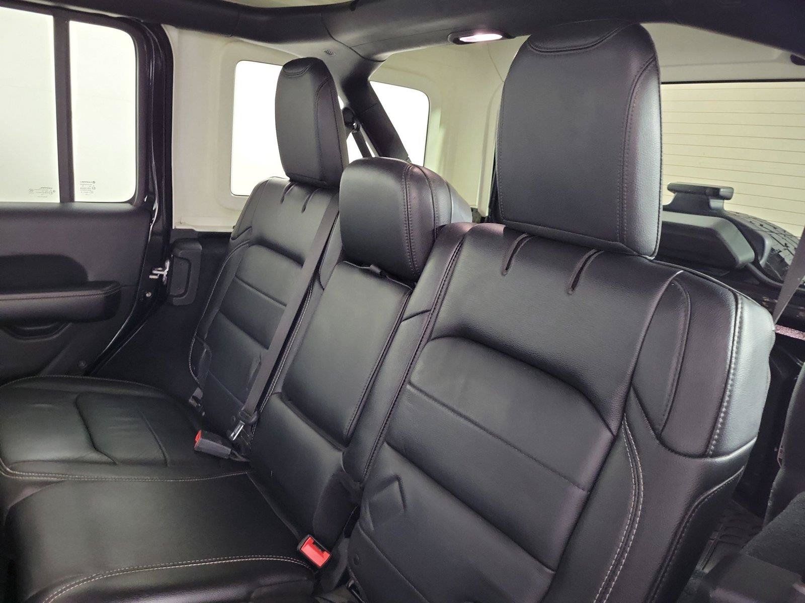 Used 2018 Jeep Wrangler Unlimited Sahara w/ Dual Top Group AWD/4WD image 12