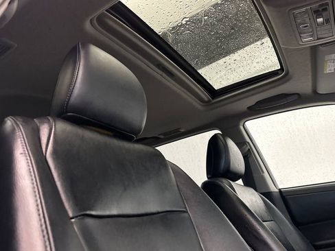 Used 2012 Toyota Highlander SE image 18