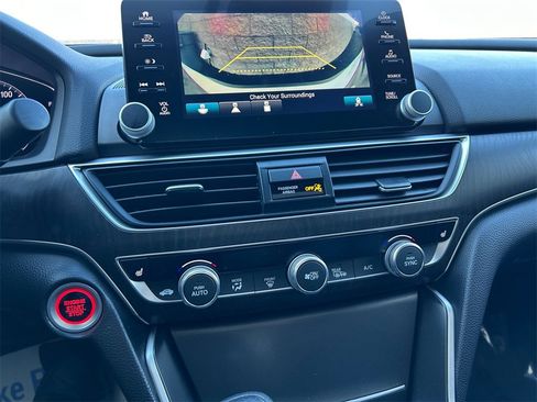 Used 2020 Honda Accord EX image 28
