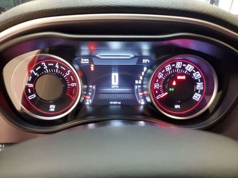 Used 2020 Dodge Challenger SXT RWD image 13