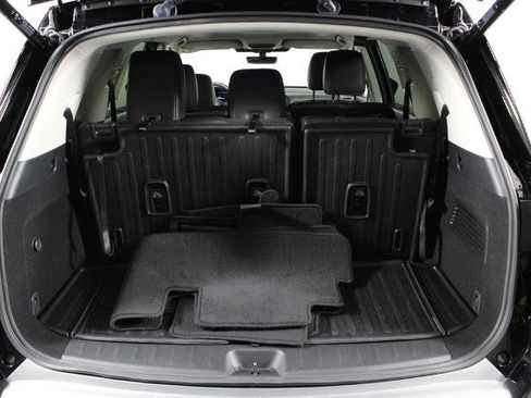 Certified 2025 Nissan Pathfinder Platinum w/ Black Appearance Package FWD image 18