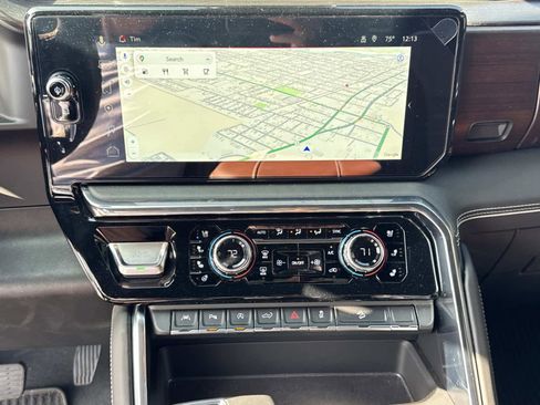 Used 2025 GMC Sierra 1500 Denali Ultimate image 40