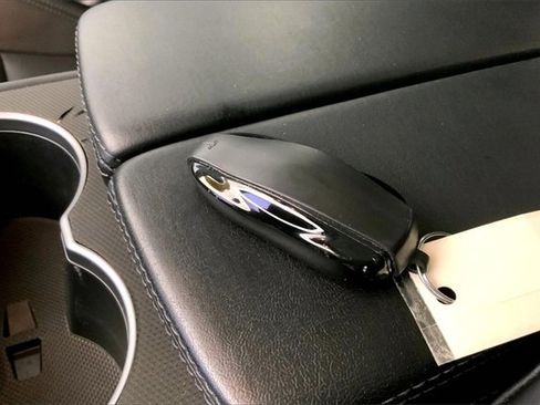 Used 2020 Tesla Model S Long Range Plus image 11