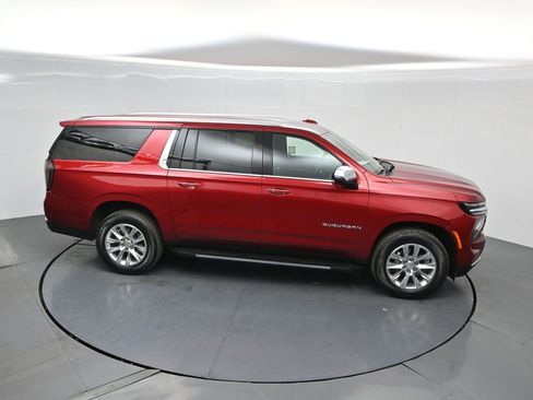 Used 2025 Chevrolet Suburban Premier image 43