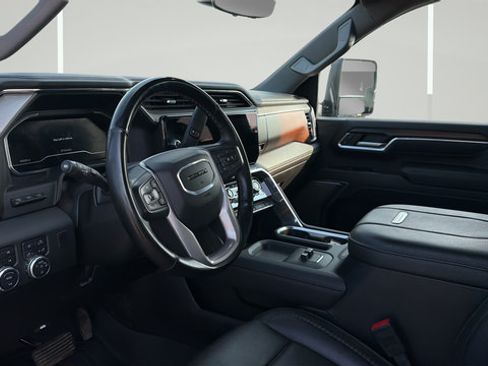 Used 2024 GMC Sierra 2500 Denali w/ Denali Reserve Package AWD/4WD image 8