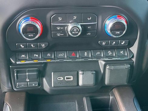 Used 2020 GMC Sierra 1500 Denali w/ Denali Ultimate Package AWD/4WD image 22