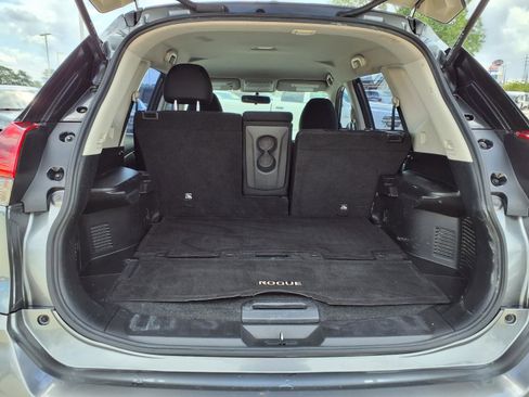 Used 2018 Nissan Rogue S FWD image 8