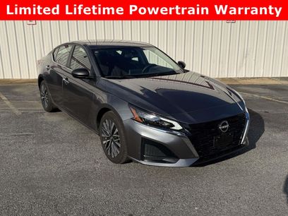 Used 2024 Nissan Altima 2.5 SV