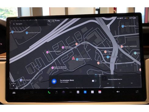 Used 2024 Tesla Model S image 30