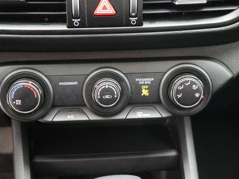 Used 2023 Kia Forte LXS image 21