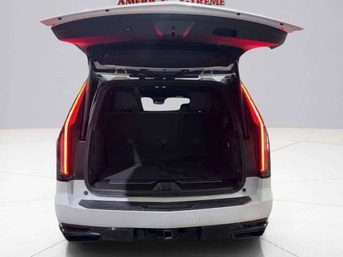 Used 2021 Cadillac Escalade Luxury RWD image 57