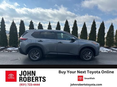 Used 2023 Nissan Rogue S image 1