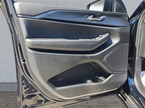 New 2025 Jeep Grand Cherokee Laredo X image 18