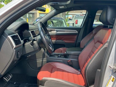 Certified 2023 Volkswagen Atlas Cross Sport SEL Premium R-Line AWD/4WD image 12