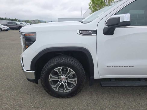 Used 2022 GMC Sierra 1500 SLE AWD/4WD image 19