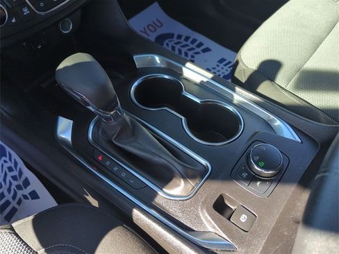 Certified 2022 Chevrolet Traverse LT image 15