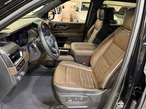 Used 2026 GMC Yukon XL Denali Ultimate AWD/4WD image 25