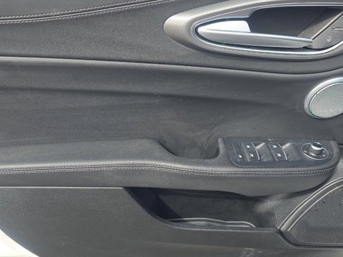 Used 2024 Alfa Romeo Giulia Veloce image 6