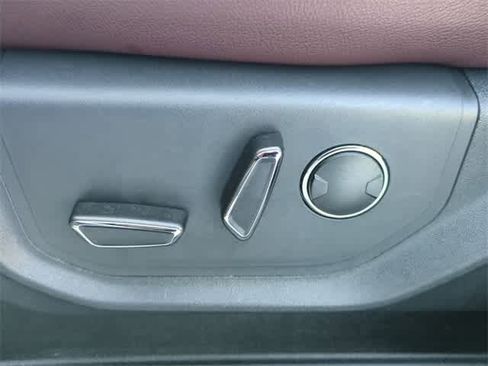 Used 2024 Ford Expedition Limited image 18