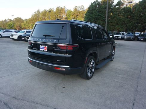 Used 2022 Jeep Wagoneer Series III w/ Premium Group I AWD/4WD image 25