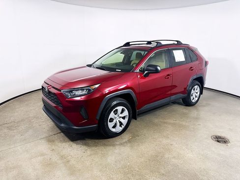 Used 2019 Toyota RAV4 LE w/ All Weather Liner Package AWD/4WD image 3