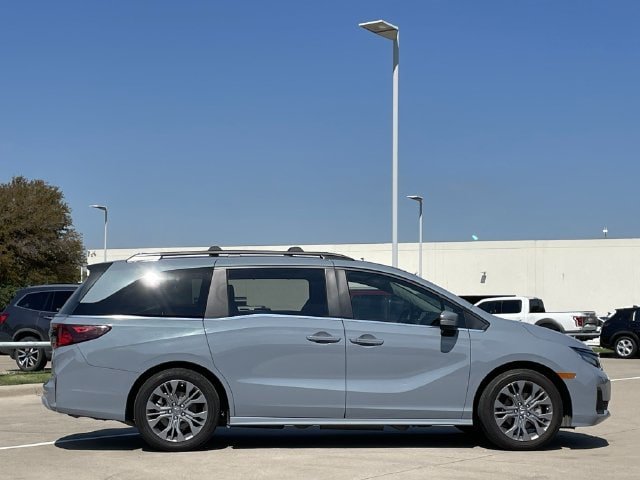 Certified 2026 Honda Odyssey Touring image 3