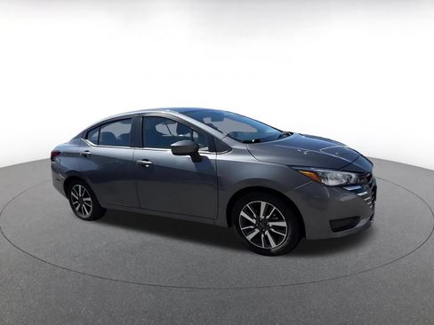 Used 2025 Nissan Versa SV FWD image 2