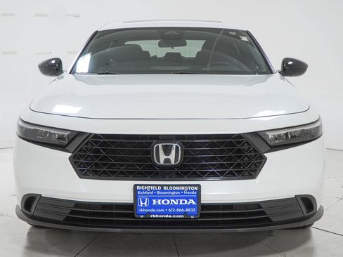 Used 2023 Honda Accord Sport image 3