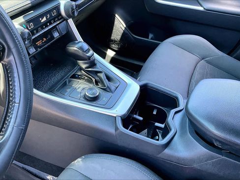Used 2022 Toyota RAV4 SE w/ Convenience Package AWD/4WD image 16