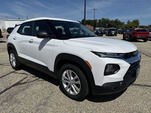 Certified 2023 Chevrolet TrailBlazer LS FWD image 29