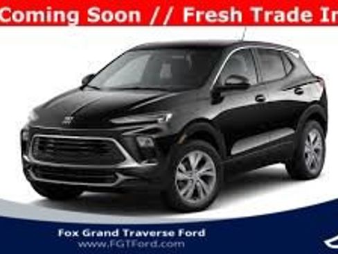 Used 2023 Buick Encore GX Preferred w/ Cold Weather Comfort Package AWD/4WD image 1