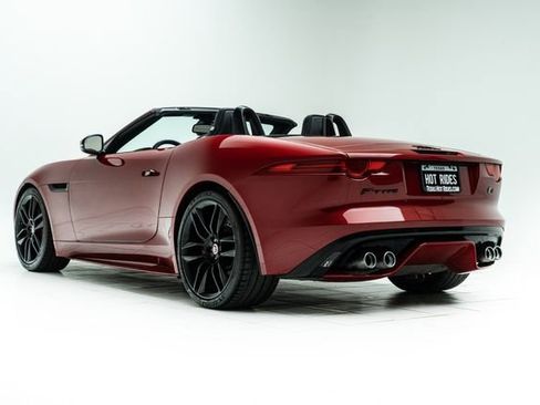 Used 2016 Jaguar F-TYPE R image 19