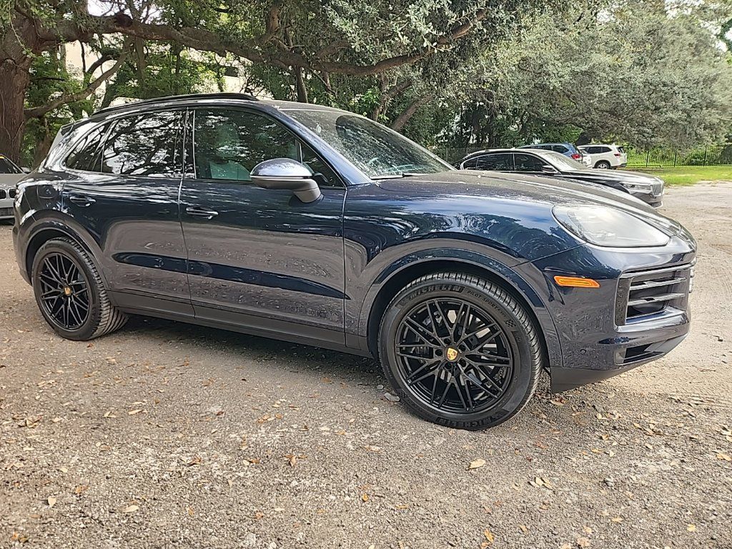 Used 2024 Porsche Cayenne AWD/4WD image 1
