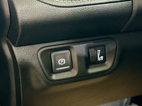 Used 2020 GMC Acadia SLT image 11