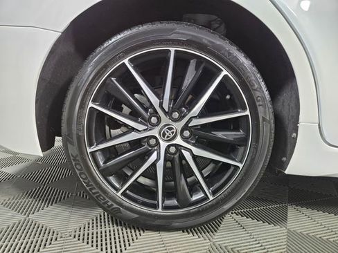 Used 2022 Toyota Camry SE FWD image 13
