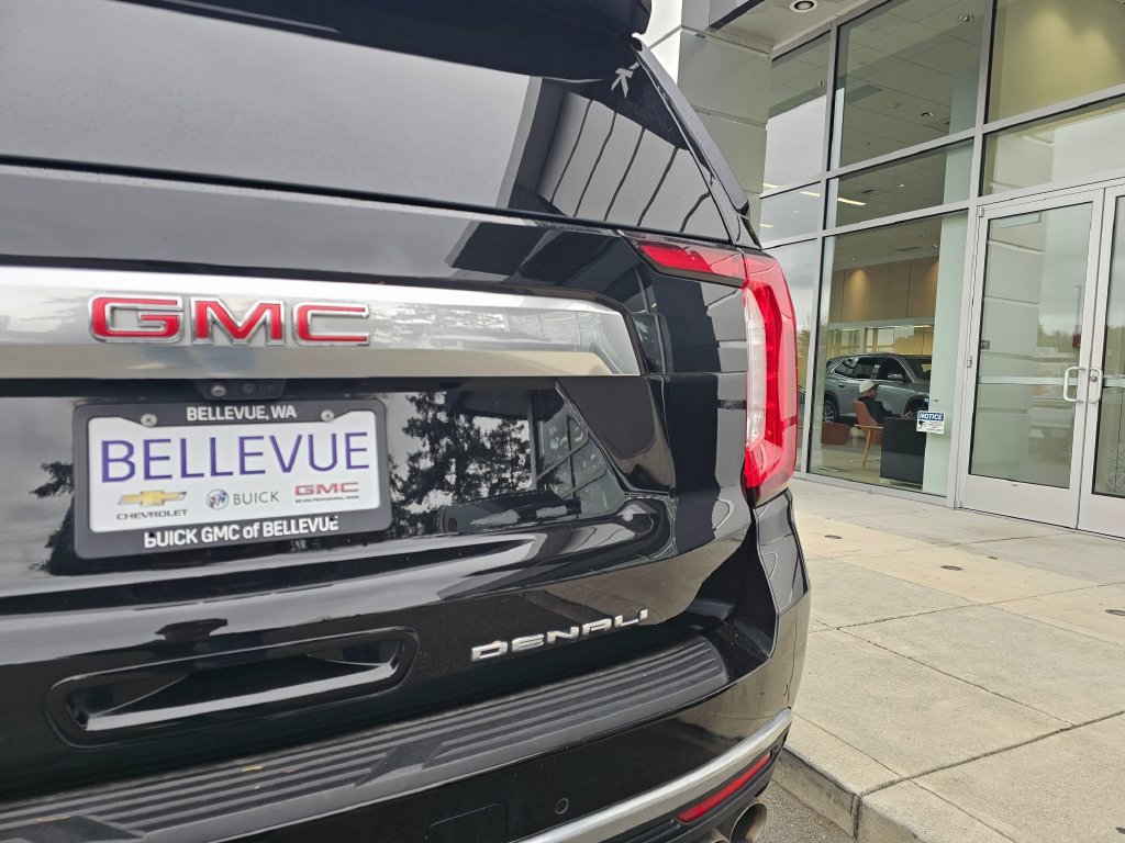 Used 2024 GMC Yukon Denali w/ Denali Reserve Package AWD/4WD image 17