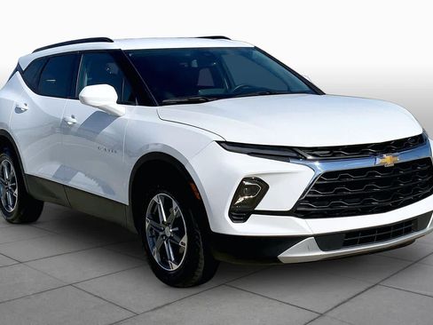 Used 2023 Chevrolet Blazer LT w/ Convenience Package AWD/4WD image 3