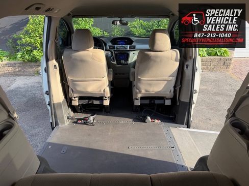 Used 2015 Honda Odyssey EX image 25