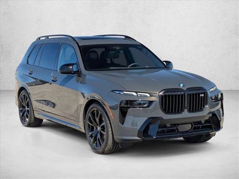 New 2026 BMW X7 M60i image 7