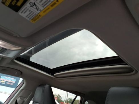 Used 2022 Toyota RAV4 XLE Premium FWD image 22