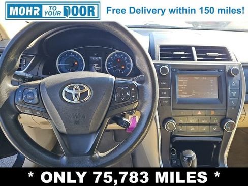 Used 2017 Toyota Camry LE image 28