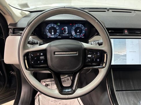 Used 2025 Land Rover Range Rover Velar Dynamic SE image 18