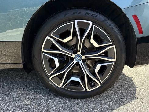 Used 2024 BMW iX xDrive50 w/ Premium Package AWD/4WD image 9
